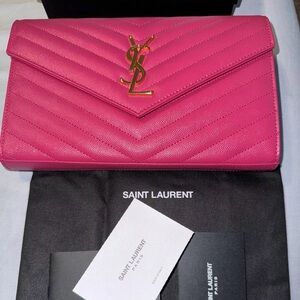 YSL C Wallet Mono Grain De Poudre Tech Fuxia